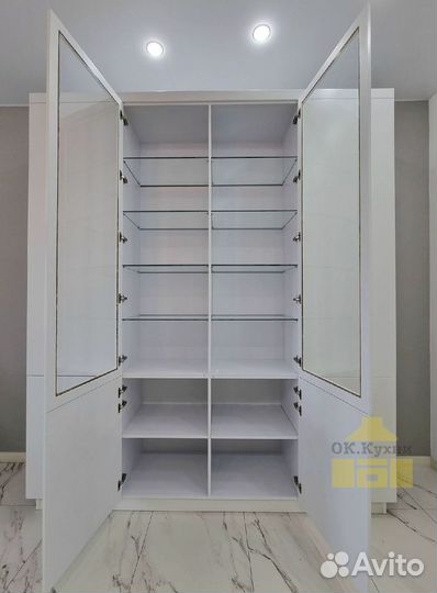 Шкаф распашной