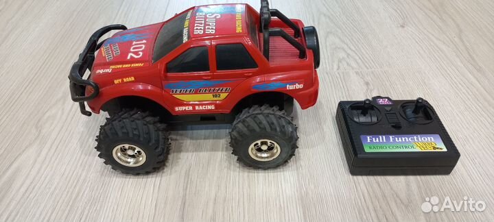 Радиоуправляемая машинка