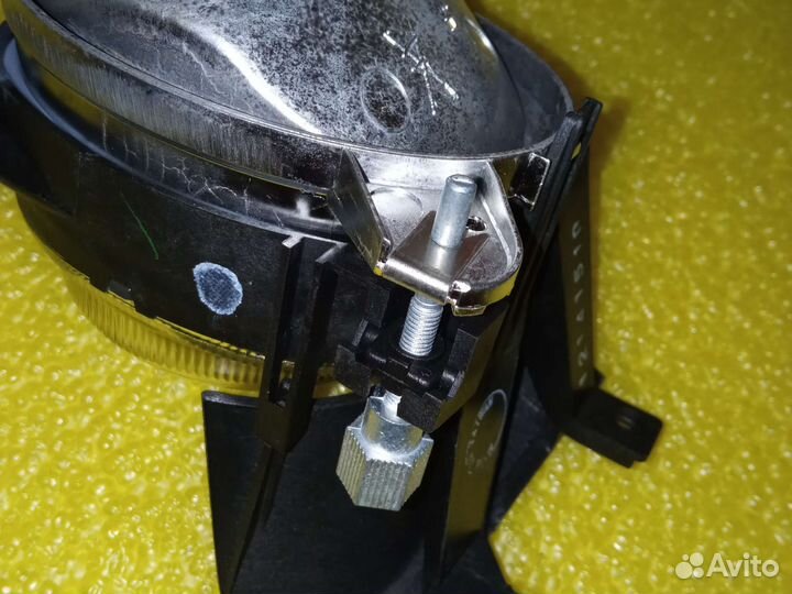 Фара противотуманная правая BMW E39