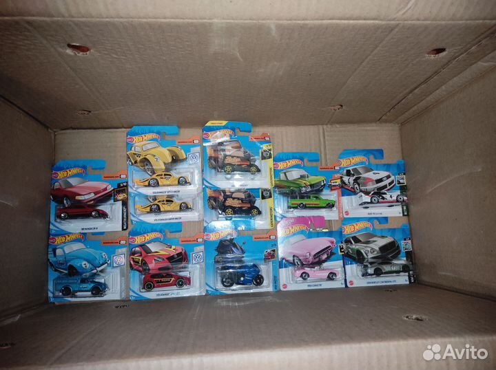 Hot wheels машинки mainline