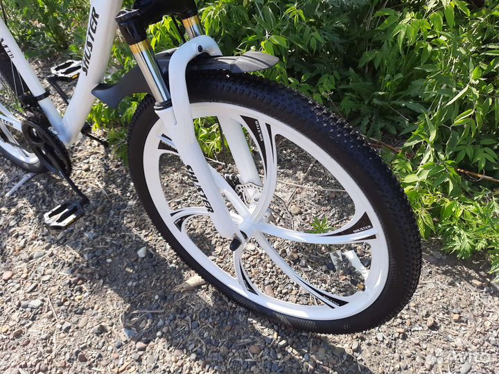 Велосипед новый, на литых дисках 26 дюймов