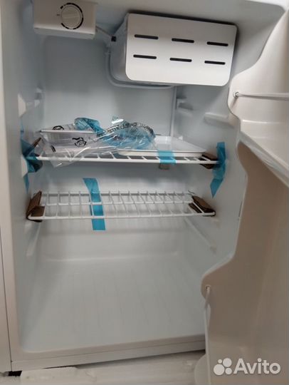 Холодильник компактный dexp RF-SD070MA/W белый