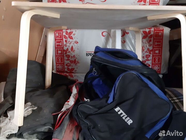 Детский стол и 2 стула вналичие 4стола