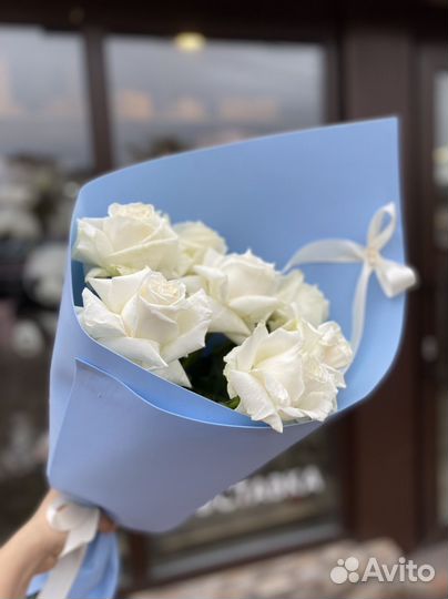 Купить белые розы
