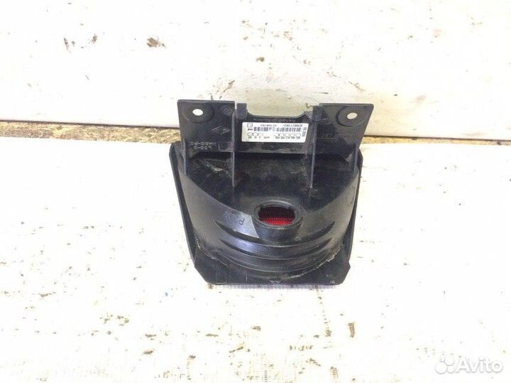 Фонарь задний Renault Logan