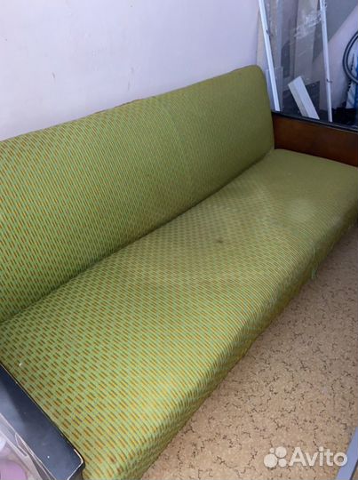 Диван в хорошем состоянии