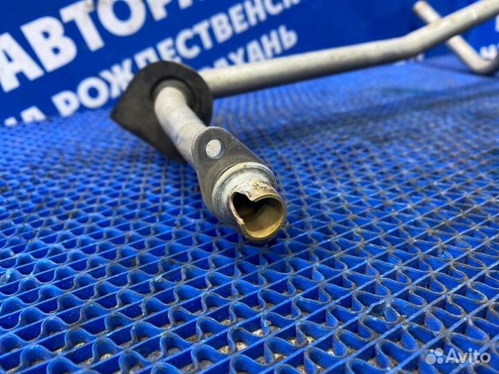 Трубка отопителя Mercedes-Benz W124 седан 1988