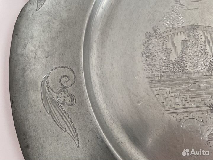 Декоративная тарелка с замком. Швеция