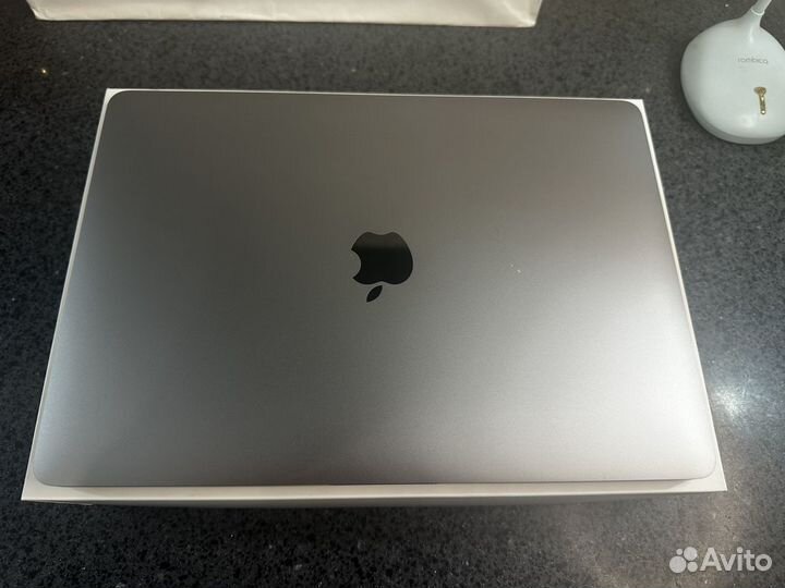 MacBook Pro 13 2022 M2/16 GB/512 SSD/14ц