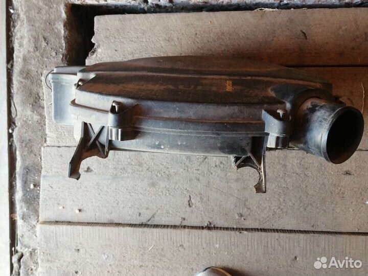 Корпус воздушного фильтра renault logan 1