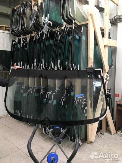 Стекло лобовое на Киа Рио