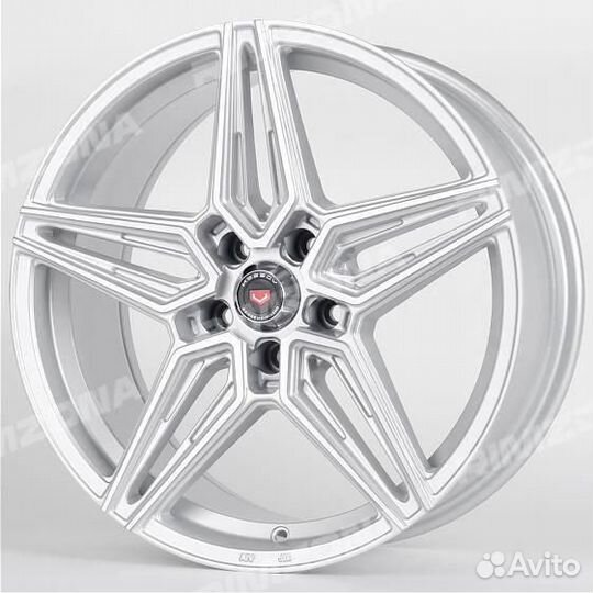 Литой диск в стиле vossen R18 5x112