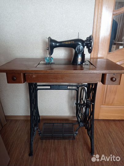 Швейная машина пмз ручная с тумбой