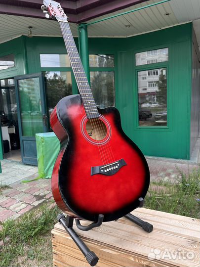 Акустическая гитара