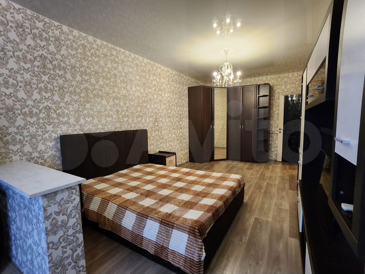 2-к. квартира, 65 м², 9/9 эт.