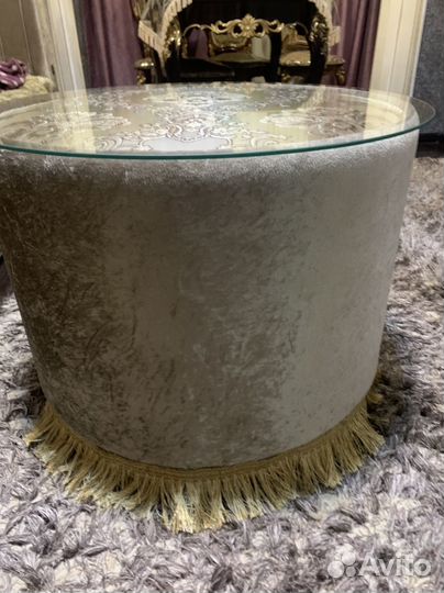 Журнальный столик на колесах