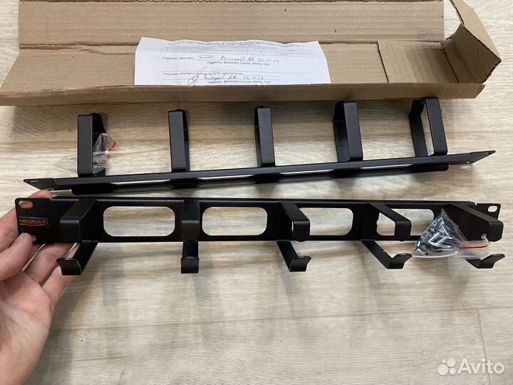 Кабельный органайзер с металлическими кольцами, с