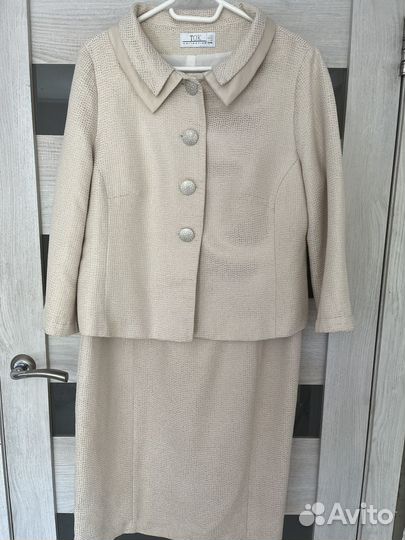 Костюм женский