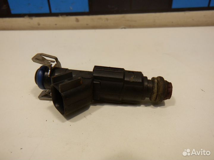 Форсунка топливная Ford Mondeo 3 Mazda Volvo