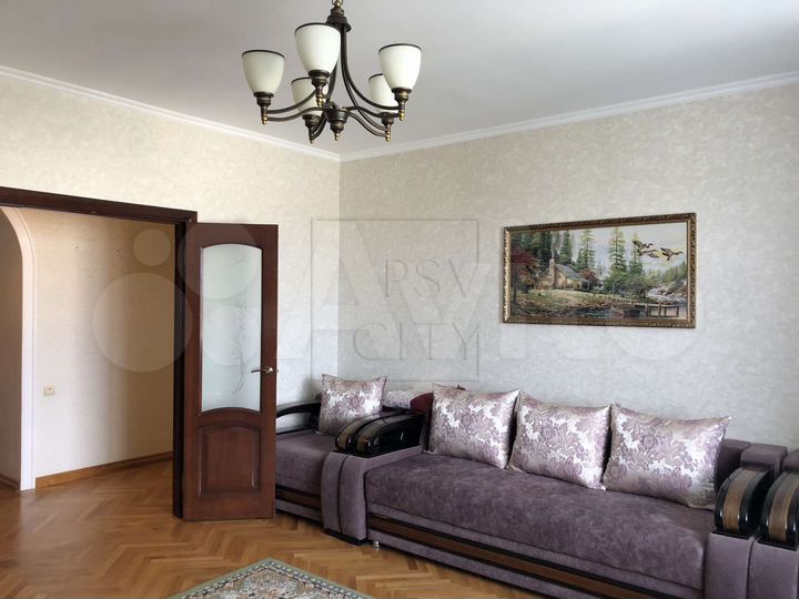 2-к. квартира, 76 м², 6/13 эт.