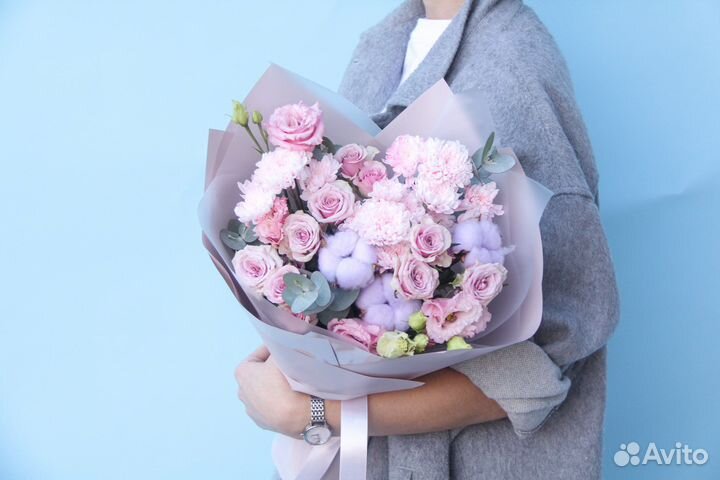 Букет цветов 2022 стильный