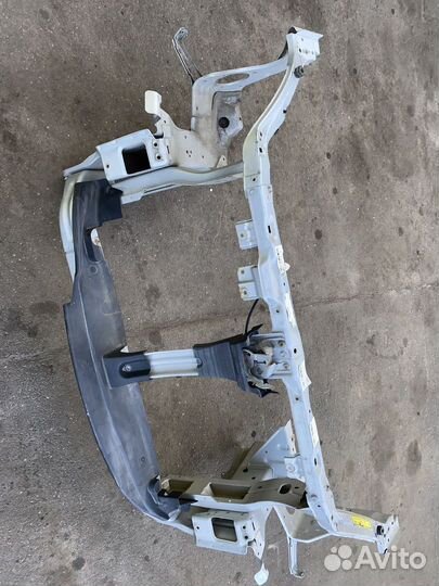 Телевизор (рамка радиатора) Suzuki Aerio RD51S