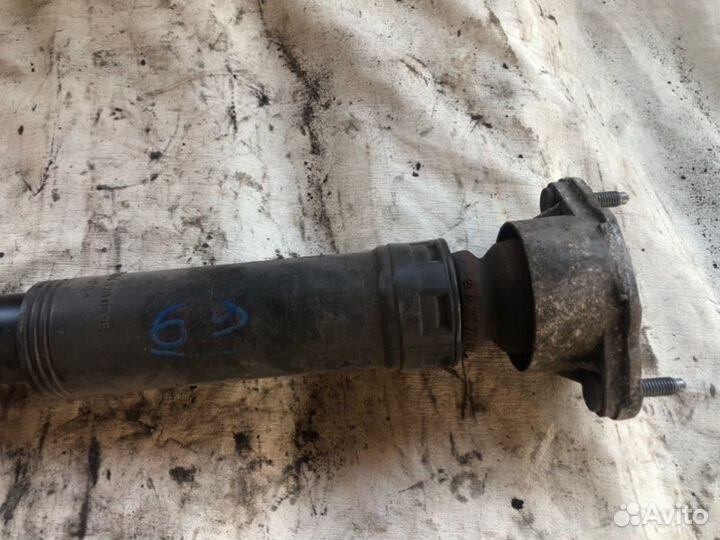 Амортизатор задний Mercedes-Benz E-Class W212