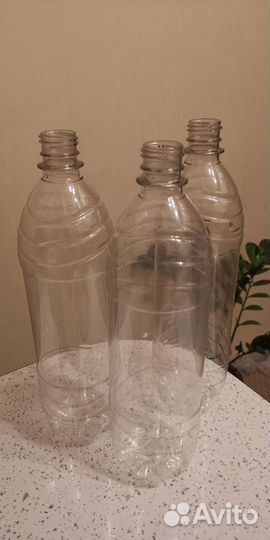 Пластиковые бутылки 1 л, 1,5л с крышкой