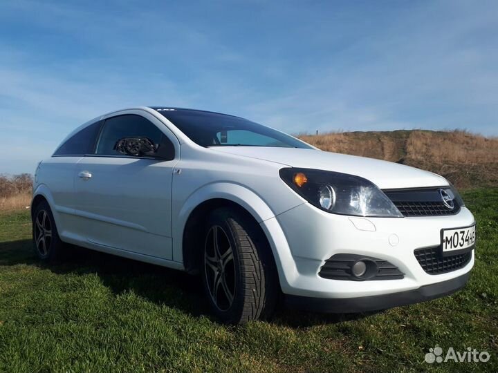 Опель астра GTC 2008г