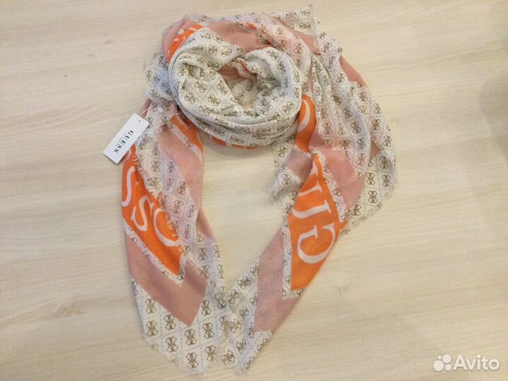 Палантин Guess, новый