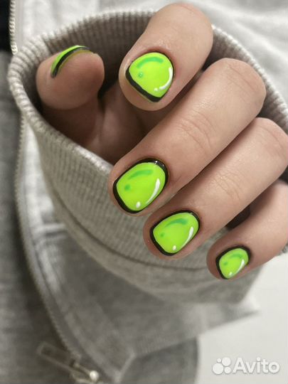 Модель на маникюр и покрытие гель лак