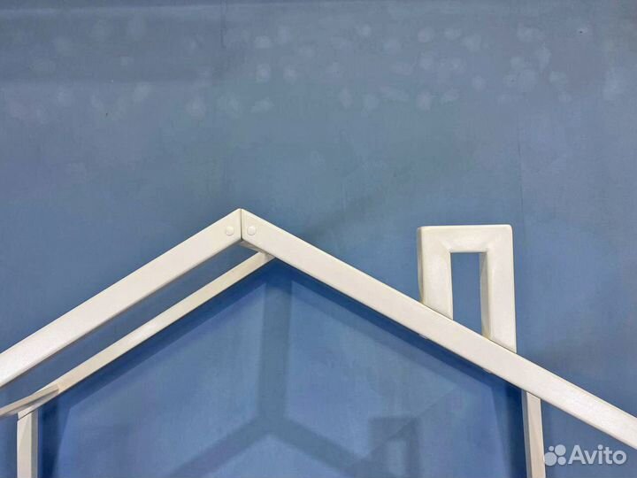 Детская кровать домик