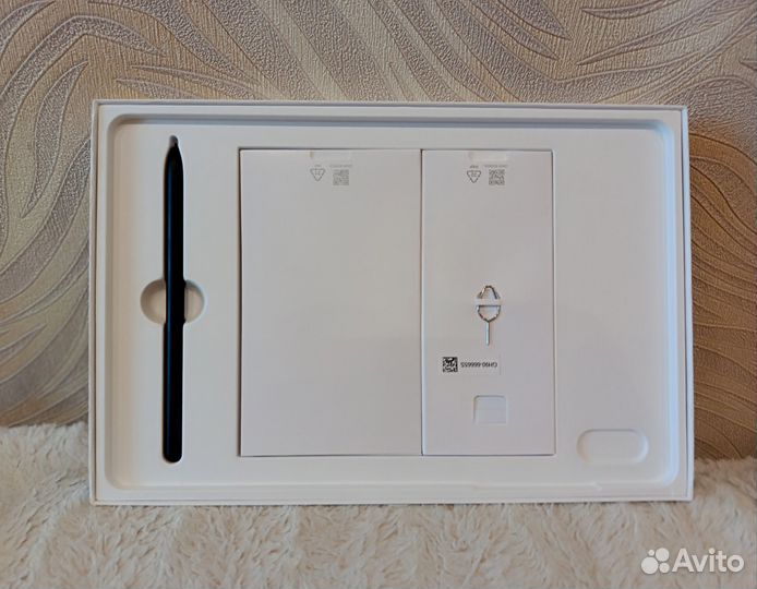 Планшет Samsung Galaxy Tab S8 + чехол