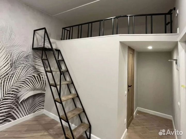 Лестница складная пристенная