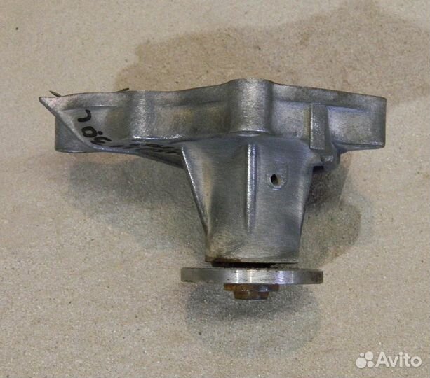 Насос водяной (помпа) Nissan Maxima J30 3.0