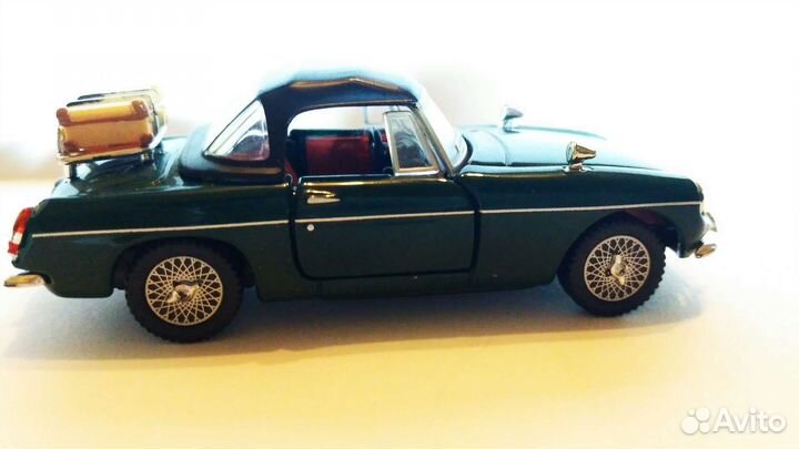 MGB Cabriolet, масштаб 1/43