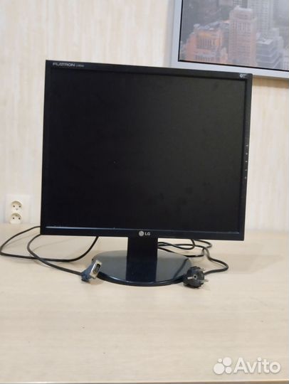 Монитор LG flatron L1933S-BF