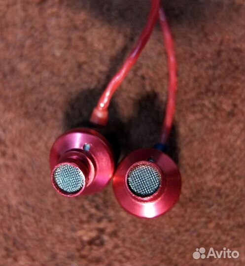 SoundMagic E10 наушники