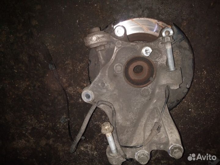 Задний левый кулак в сборе Opel Insignia 2014г