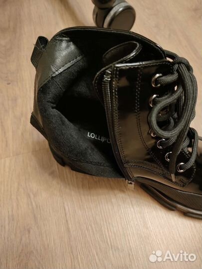 Ботинки женские 39 размер.Новые