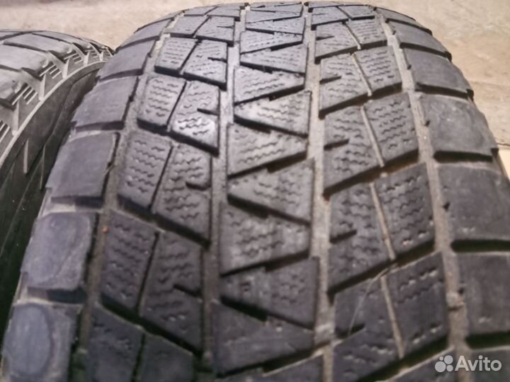 Bridgestone Blizzak DM-V1 265/65 R17