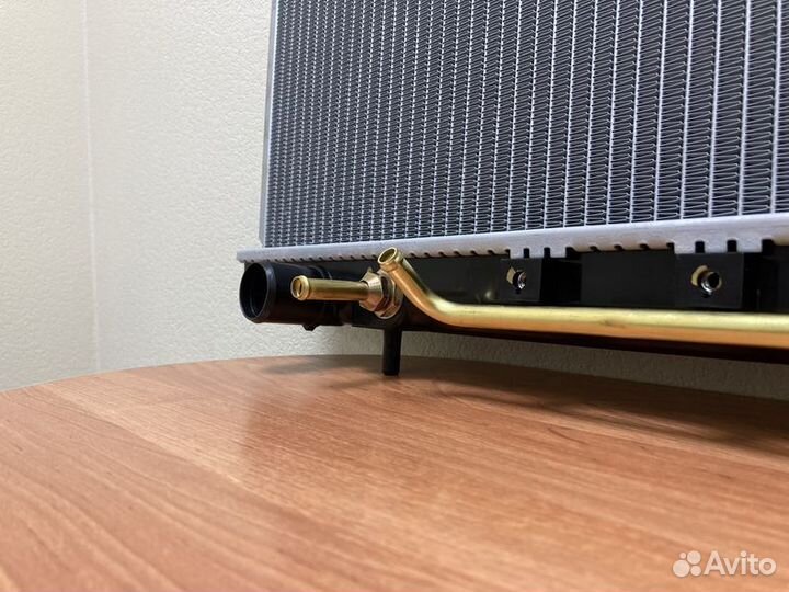 Радиатор охлаждения Митсубиси Грандис 4G69 03