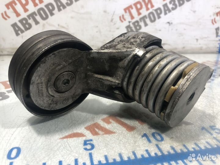 Фольксваген Гольф Натяжитель ремня обводного