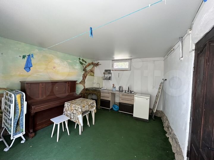 Комната 30 м² в 1-к., 1/2 эт.