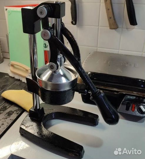 Пресс для гранат и цитрусовых. Чугун 7 кг. Новые