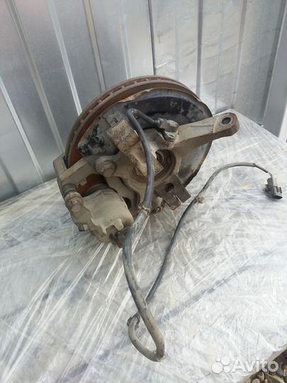 Поворотный кулак правый в зборе митсубиси лансер