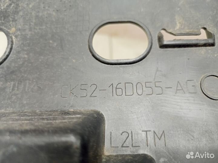 Накладка переднего крыла левого