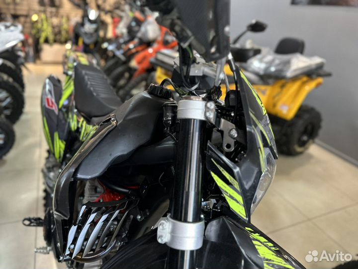 Мотоцикл BSE Z5 21/18 Neon Black 2023