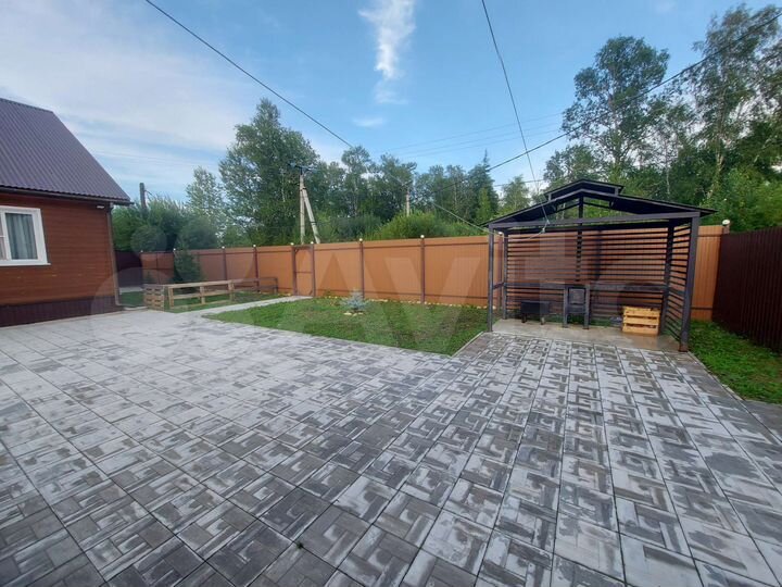 Дом 200 м² на участке 12 сот.