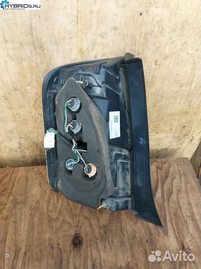 Фонарь задний правый Toyota Prius 2 NHW20 2005